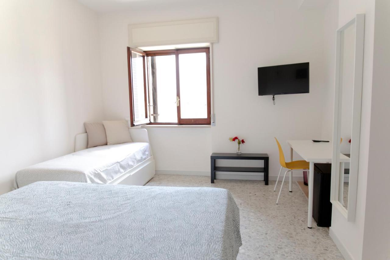 Allyoucantrip - Porto Napoli Esterno foto