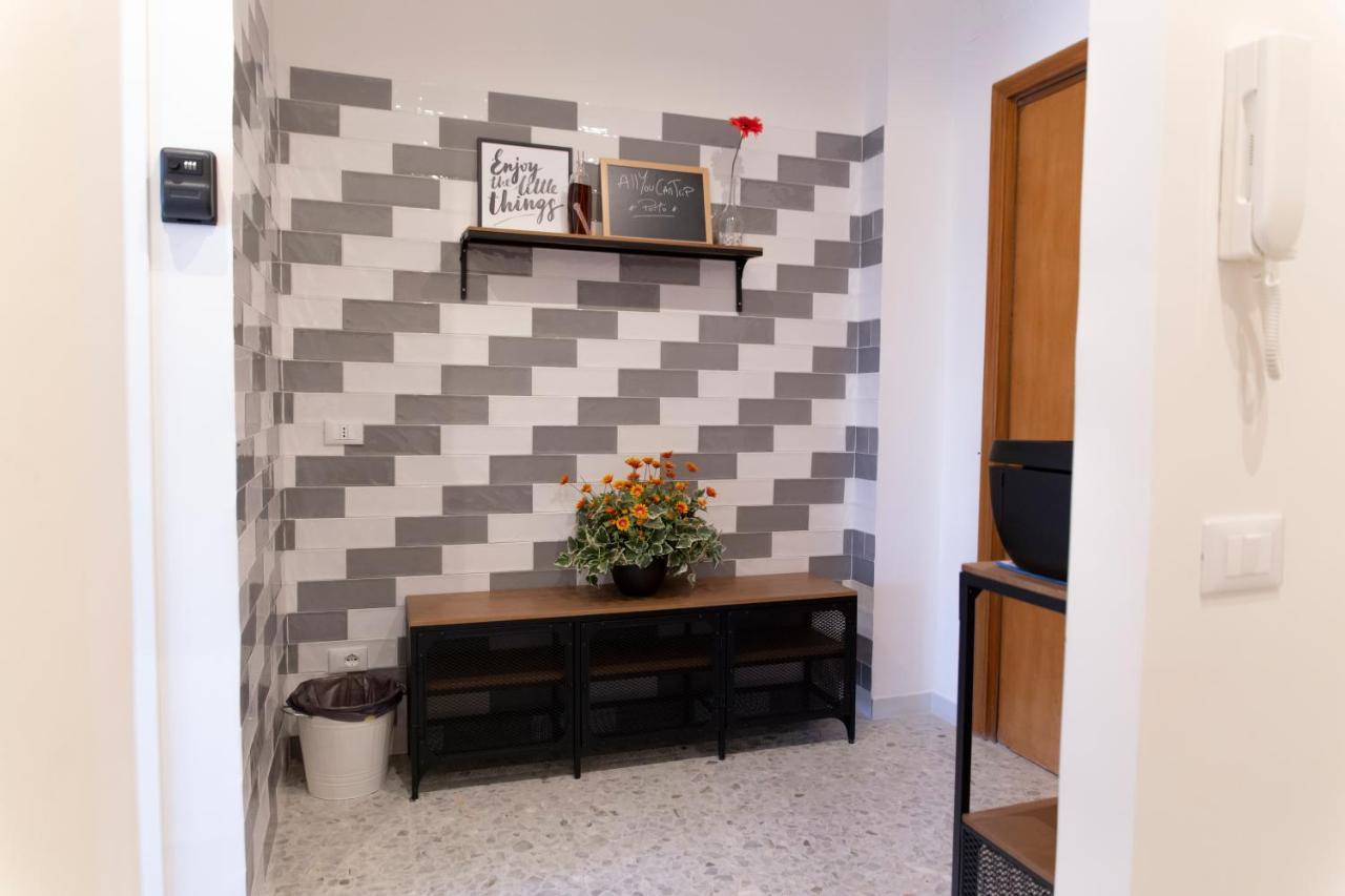 Allyoucantrip - Porto Napoli Esterno foto